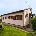 Apartament House Hortenzia View - Happy *