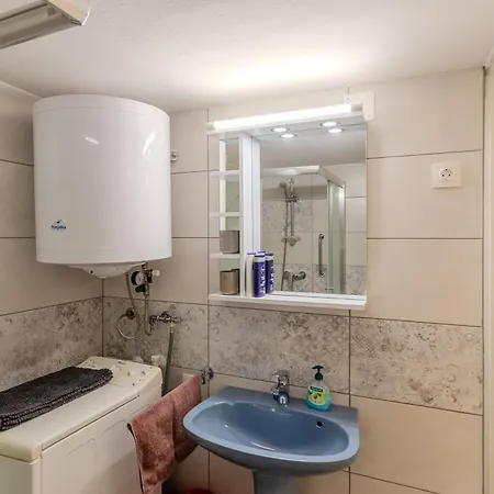 Apartment House Hortenzia View - Happy