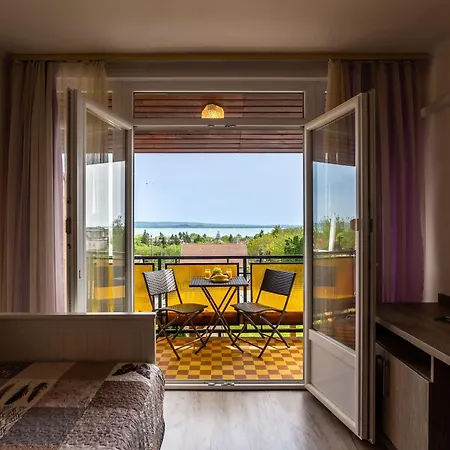 Apartament House Hortenzia View - Happy *