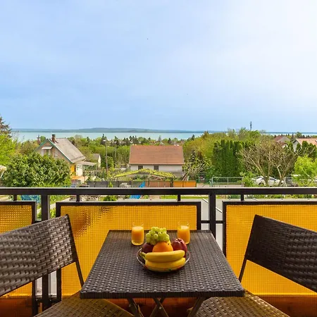 Apartament House Hortenzia View - Happy *